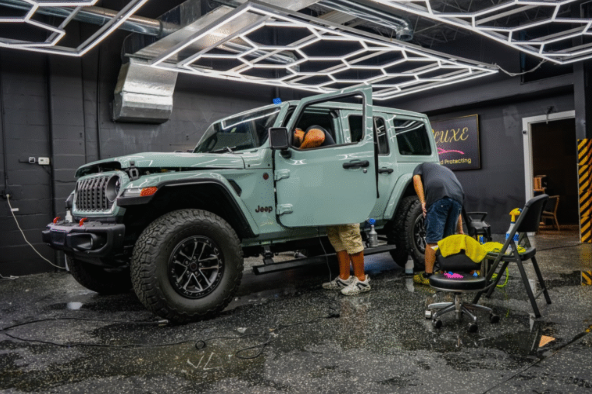 car detailing St. Petersburg FL